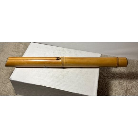 Bamboo Flute With Toucan Design & Six Finger Holes 13.5" Handcrafted - Picture 9 of 10